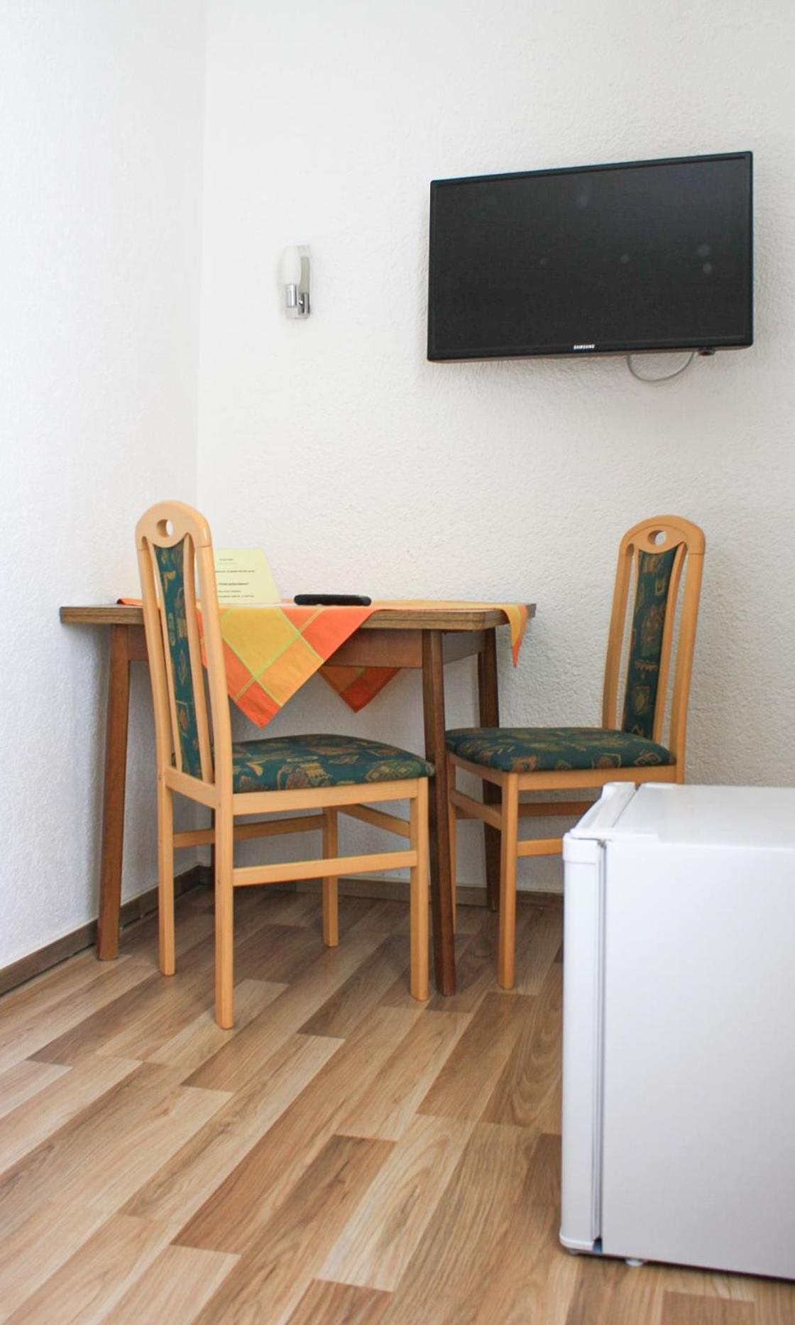 Zur Deutschen Eiche - Fruehstueckspension Und Ferienwohnungen Großschönau 客房 照片